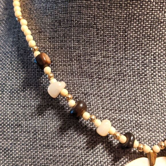 Vintage mother of pearl dbl sided heart, raw hetian jade blk opal, bead necklace - Picture 9 of 13